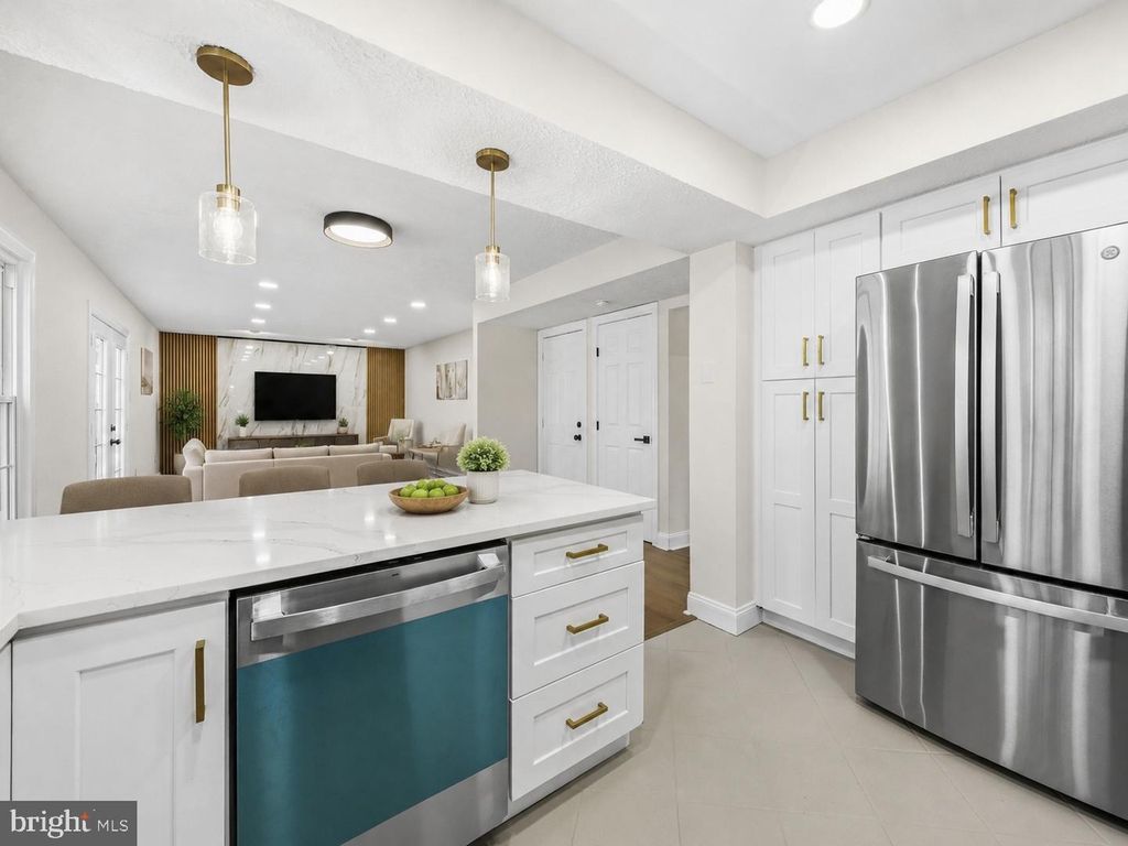 Image 13 of property listing at 1425 GROUSE CT, Frederick, MD 21703