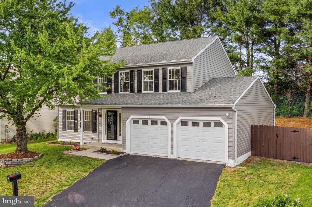 Image 2 of property listing at 1425 GROUSE CT, Frederick, MD 21703