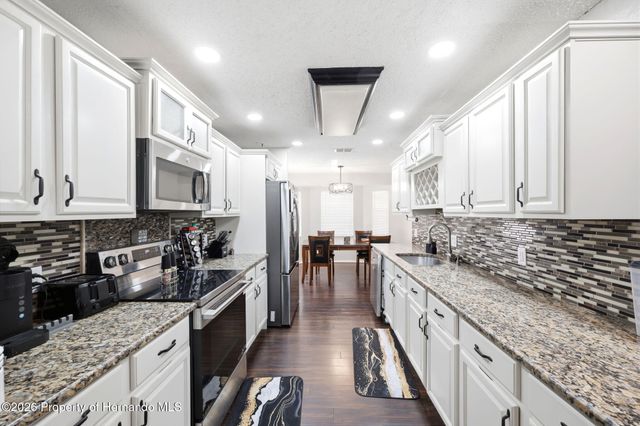 5552 W Irving Court, Homosassa, FL 34448