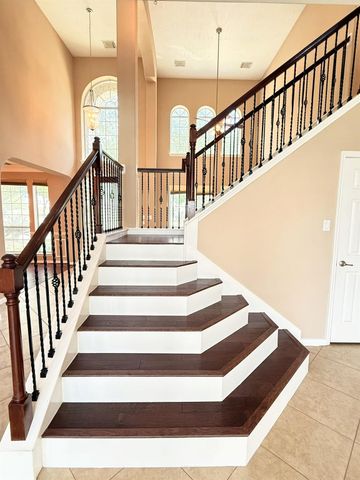 2214 Jurgensen Lane, Sugar Land, TX 77479