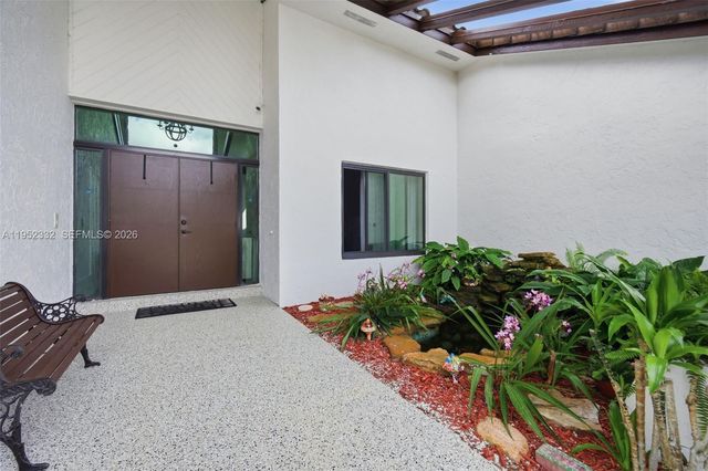 11850 Oak Leaf Dr., Davie, FL 33330