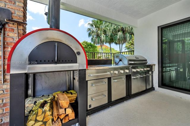 11850 Oak Leaf Dr., Davie, FL 33330