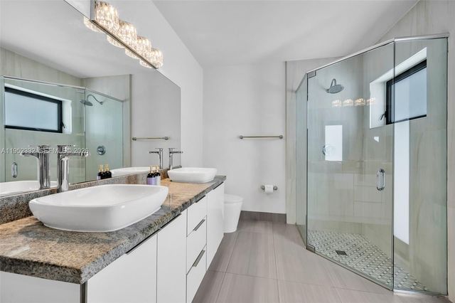 11850 Oak Leaf Dr., Davie, FL 33330