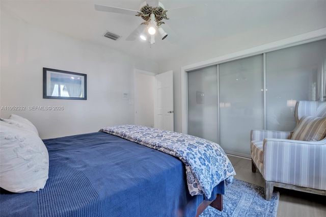 11850 Oak Leaf Dr., Davie, FL 33330