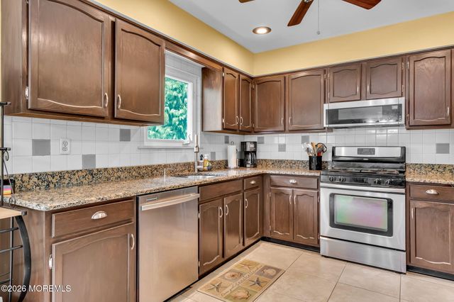 14 Jennifer Drive, Howell, NJ 07731