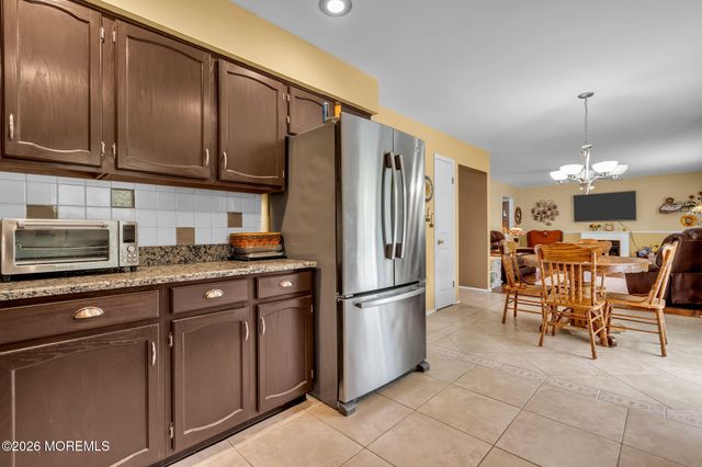 14 Jennifer Drive, Howell, NJ 07731