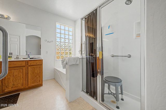 1300 E BOSI Court, San Tan Valley, AZ 85140