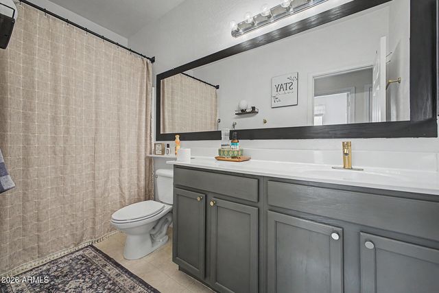 1300 E BOSI Court, San Tan Valley, AZ 85140