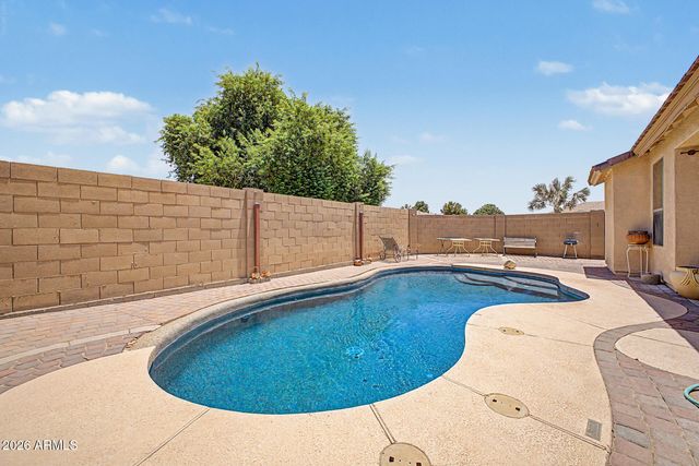 1300 E BOSI Court, San Tan Valley, AZ 85140