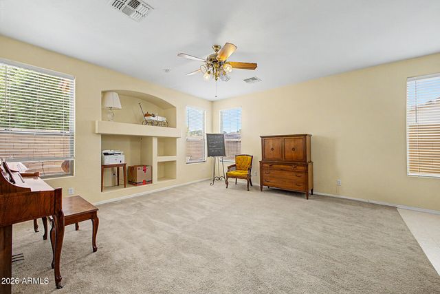 1300 E BOSI Court, San Tan Valley, AZ 85140