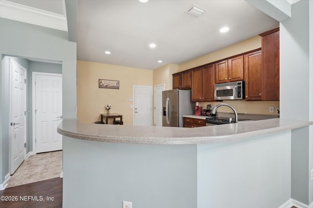 6480 YELLOW LEAF Court, Jacksonville, FL 32258