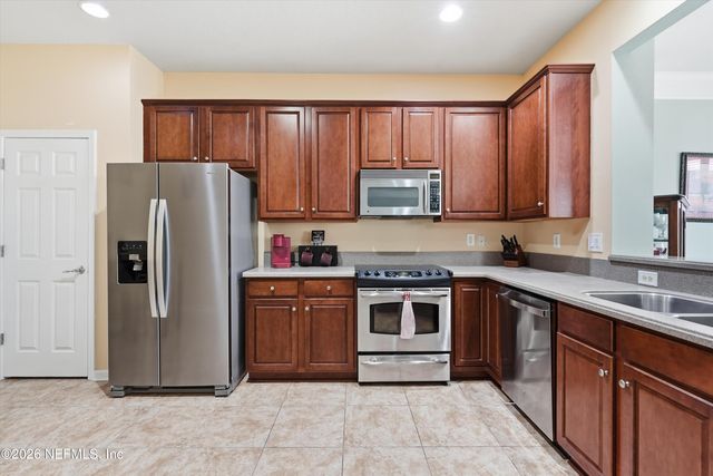 6480 YELLOW LEAF Court, Jacksonville, FL 32258