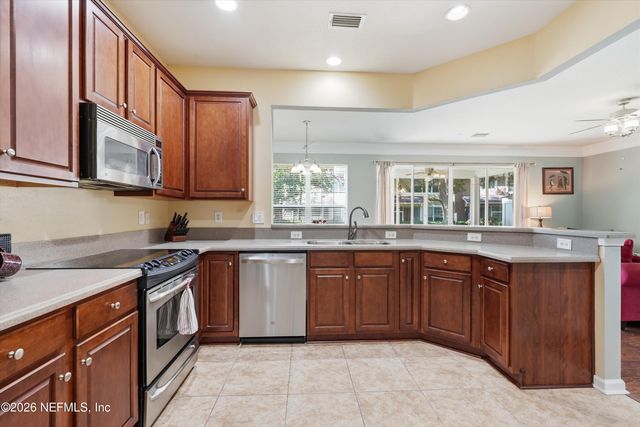 6480 YELLOW LEAF Court, Jacksonville, FL 32258