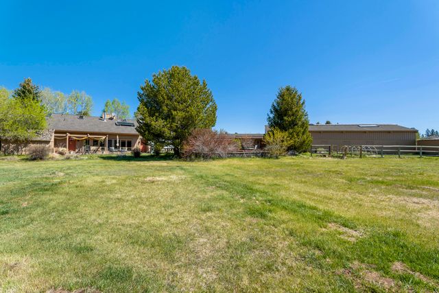 20875 Sholes Road, Bend, OR 97702