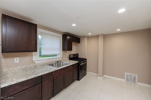 4239 E 98th Street, Cleveland, OH 44105