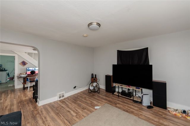 4239 E 98th Street, Cleveland, OH 44105