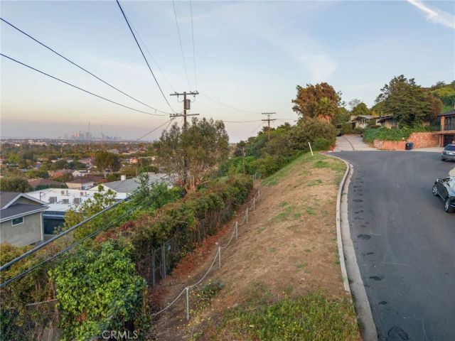 5261 Weatherford Dr, Los Angeles, CA 90008