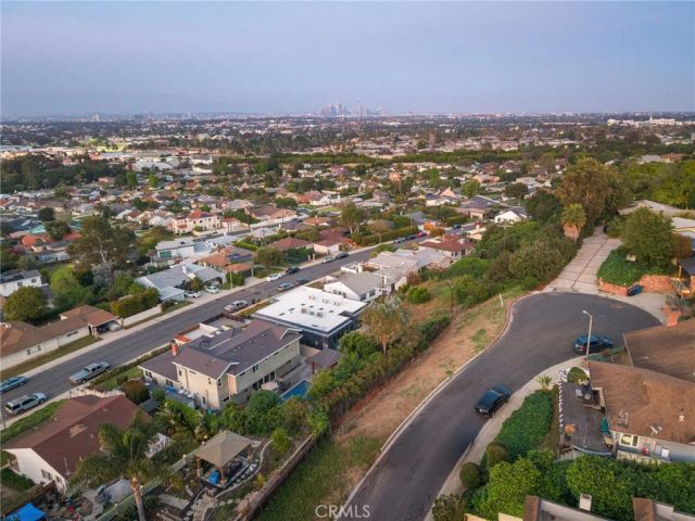 5261 Weatherford Dr, Los Angeles, CA 90008