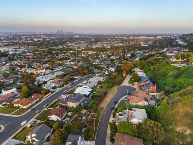 5261 Weatherford Dr, Los Angeles, CA 90008