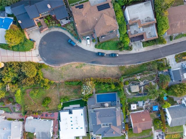 5261 Weatherford Dr, Los Angeles, CA 90008
