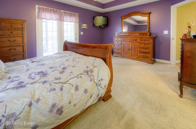 5125 Oaklawn Park Dr, Louisville, KY 40299