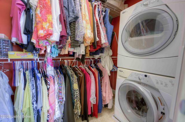 5125 Oaklawn Park Dr, Louisville, KY 40299