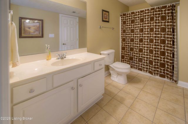 5125 Oaklawn Park Dr, Louisville, KY 40299