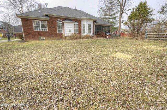 5125 Oaklawn Park Dr, Louisville, KY 40299