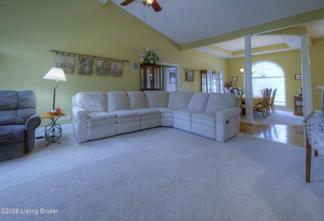 5125 Oaklawn Park Dr, Louisville, KY 40299