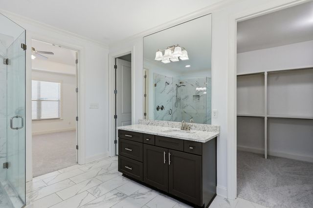 496 FALLEN TIMBERS LN, Collierville, TN 38017