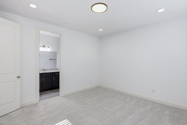 496 FALLEN TIMBERS LN, Collierville, TN 38017