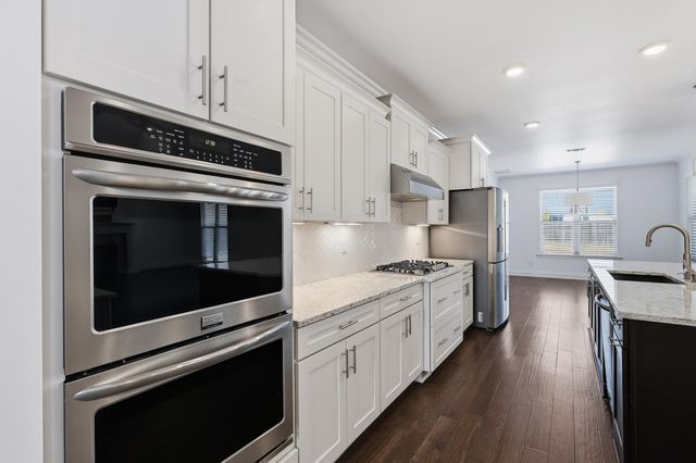 496 FALLEN TIMBERS LN, Collierville, TN 38017