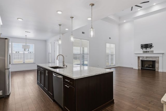 496 FALLEN TIMBERS LN, Collierville, TN 38017