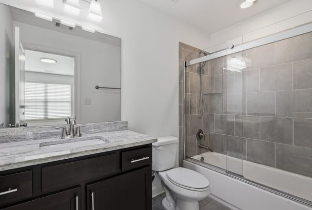 496 FALLEN TIMBERS LN, Collierville, TN 38017