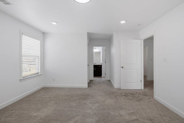 496 FALLEN TIMBERS LN, Collierville, TN 38017