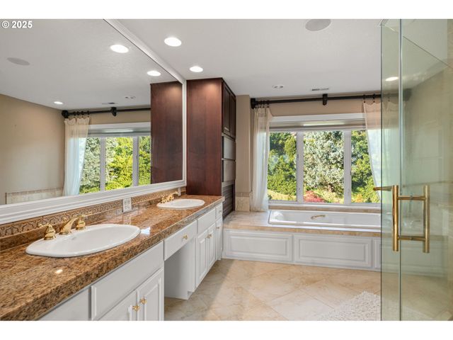 14405 Nw VALLEY VIEW Ln, Portland, OR 97231