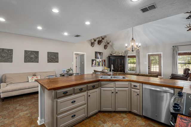 384 County Road 1875, Grapeland, TX 75844