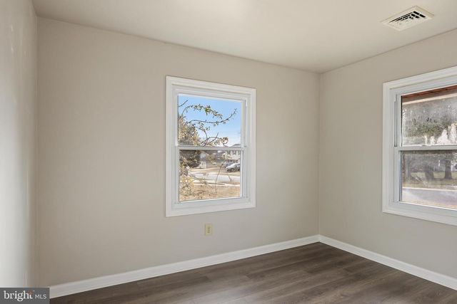 27 MARSHAL LN, Willingboro, NJ 08046