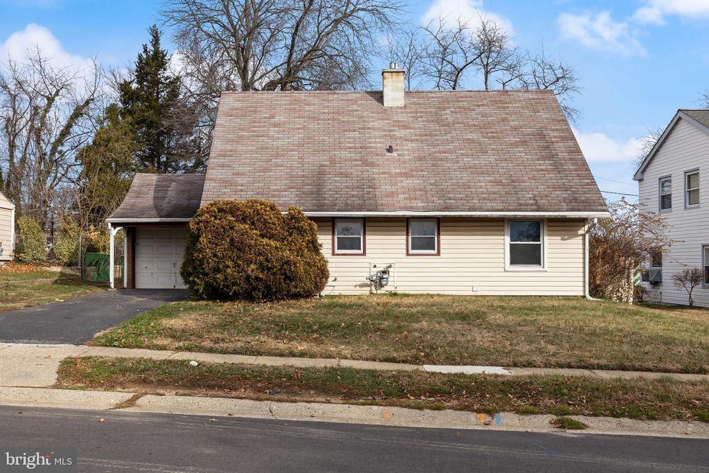 27 MARSHAL LN, Willingboro, NJ 08046