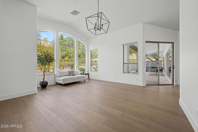 13782 E LAUREL Lane, Scottsdale, AZ 85259