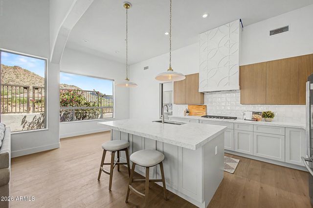 13782 E LAUREL Lane, Scottsdale, AZ 85259