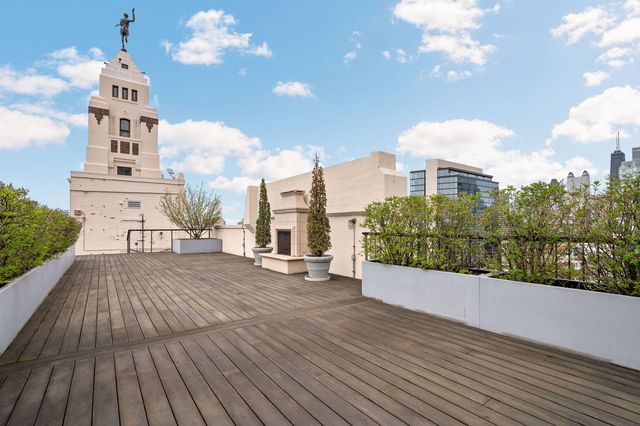 758 N Larrabee Street 628, Chicago, IL 60654
