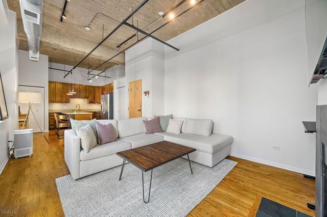 758 N Larrabee Street 628, Chicago, IL 60654