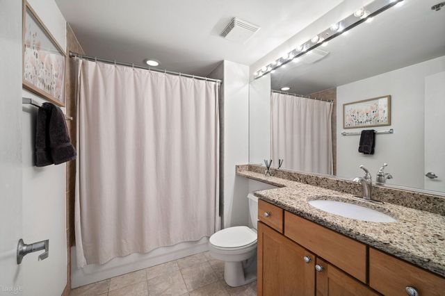 758 N Larrabee Street 628, Chicago, IL 60654