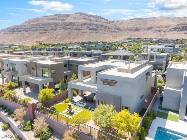 6194 Amber View Street, Las Vegas, NV 89135