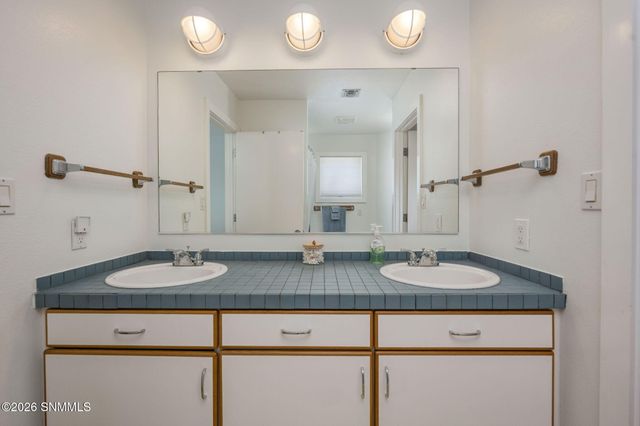 140 Horseshoe Circle, Las Cruces, NM 88007