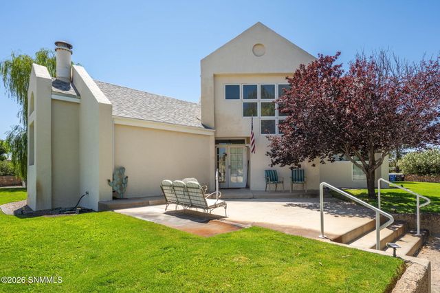 140 Horseshoe Circle, Las Cruces, NM 88007