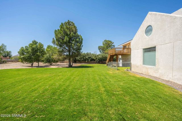 140 Horseshoe Circle, Las Cruces, NM 88007