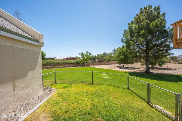 140 Horseshoe Circle, Las Cruces, NM 88007