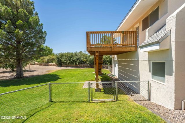 140 Horseshoe Circle, Las Cruces, NM 88007